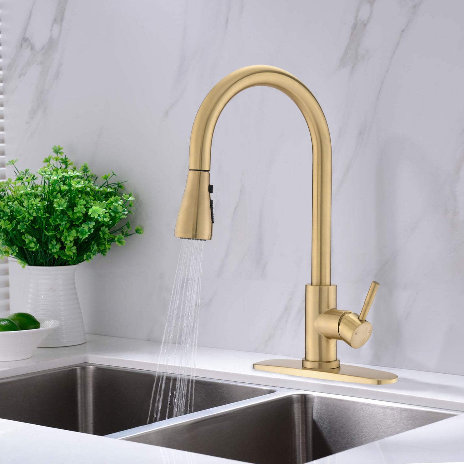Pull Down Kitchen Faucet with Sprayer Stainless Steel Brushed Gold - Tonkn