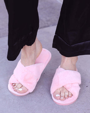 Faux Fur Slippers - Pink - Tonkn